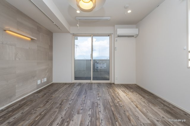 ライトグリーン鶴賀の居間・リビング