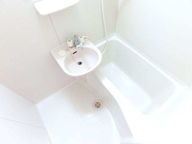 クレアール西川の浴室