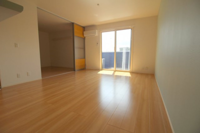 【居間・リビング】 | メルヴェイユ泉 | 別室の写真使用