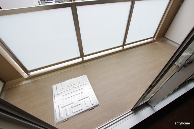 アルバトルナーレ江坂 仲介手数料無料のバルコニー