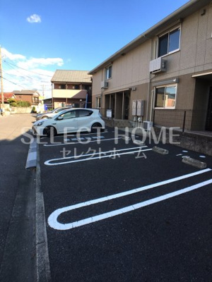 【駐車場】 | Ｄ－ｒｏｏｍ羽根西 | 駐車場です