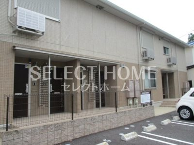 【エントランス】 | Ｄ－ｒｏｏｍ羽根西 | 落ち着いたエントランスです