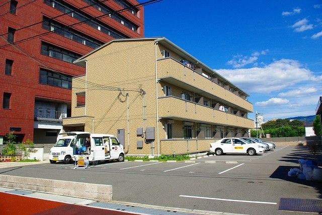 フィオーレ三条の外観|落ち着いた雰囲気の外観です