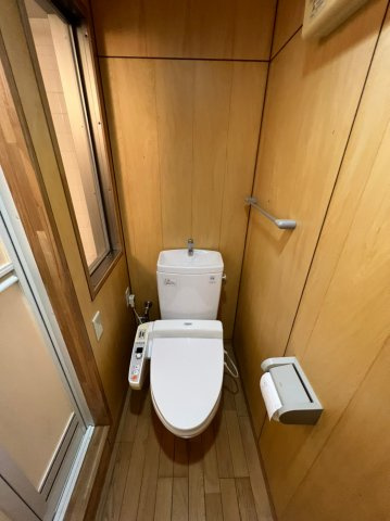 ル・シェルブルーのトイレ|温水洗浄便座