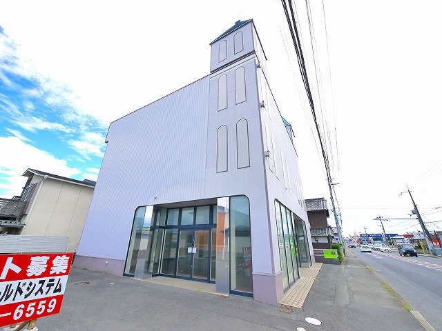 ワールドシステム店舗の外観