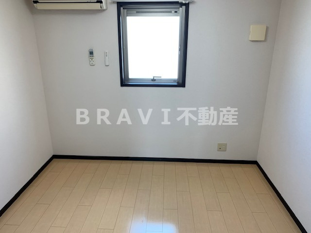 フジパレス谷町A棟　BRAVI不動産の洋室|【フジパレス谷町A棟】スタンダードな洋室です