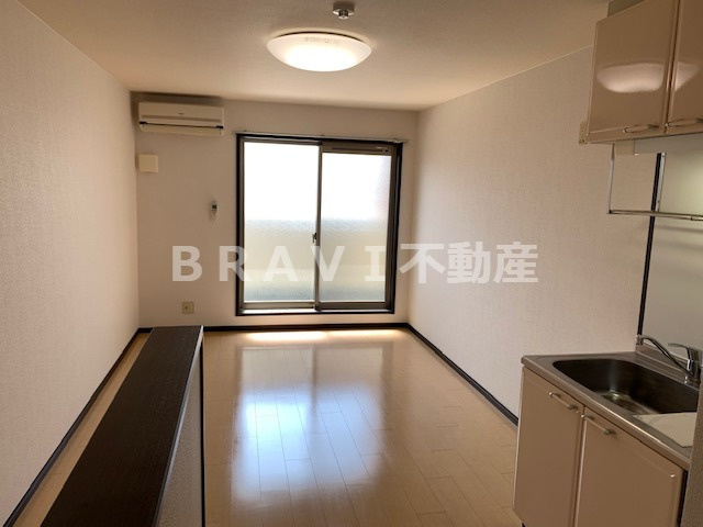 フジパレス谷町A棟　BRAVI不動産の居間・リビング|【フジパレス谷町A棟】使いやすいリビングです