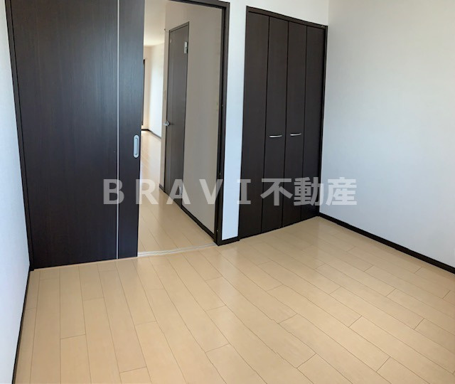 フジパレス谷町A棟　BRAVI不動産の寝室|【フジパレス谷町A棟】落ち着いた色調の寝室です