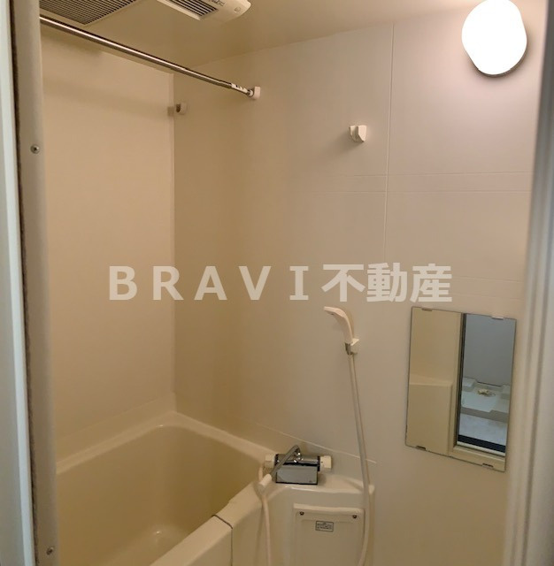 フジパレス谷町A棟　BRAVI不動産の浴室|【フジパレス谷町A棟】きれいなお風呂です