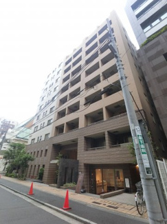【外観】 | 京浜東北線「関内」駅徒歩8分と好立地！駅近ならではの便利な住環境も魅力的です。
管理人日勤、セキュリティシステム、ダブルロック等セキュリティ充実♪