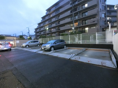 【駐車場】 | サンヴェール横浜西谷 | 敷地内駐車場