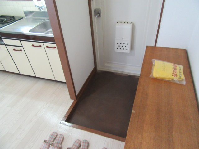 あこやコーポラスBの玄関