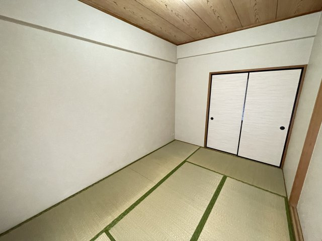 アルテス佐野の和室