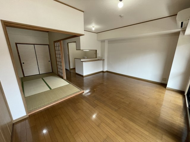 アルテス佐野の居間・リビング