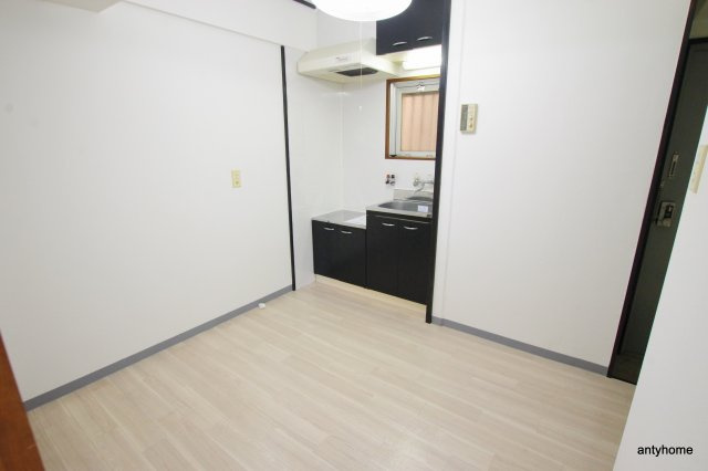 長井ハイツ淡路　仲介手数料無料の居間・リビング