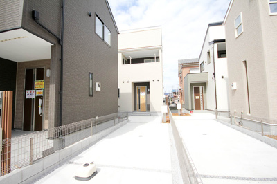 【前面道路含む現地写真】 | 高州4丁目　2号棟