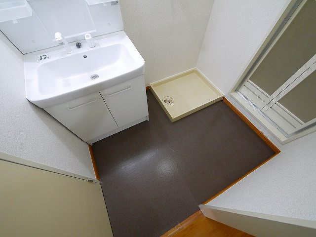 セピアコート（西九条町）の設備|嬉しい室内洗濯機置き場がございます。