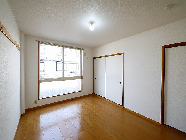 セピアコート（西九条町）の洋室|使い勝手のいい洋室です