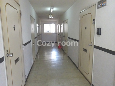 【その他共用部分】 | プレアール吹田泉町 | 共有廊下です