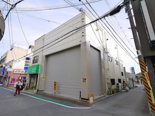 南郡山貸ビルの外観