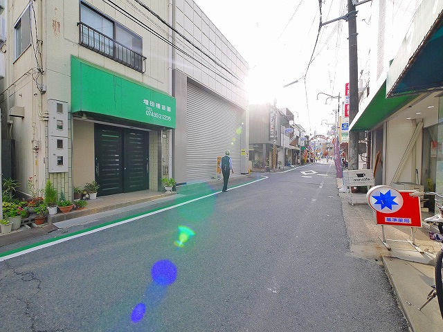 南郡山貸ビルの周辺