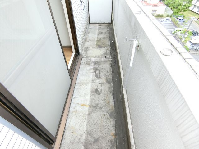 スカイ南花台のバルコニー