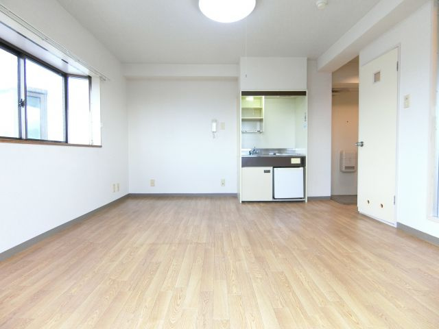 スカイ南花台の居間・リビング