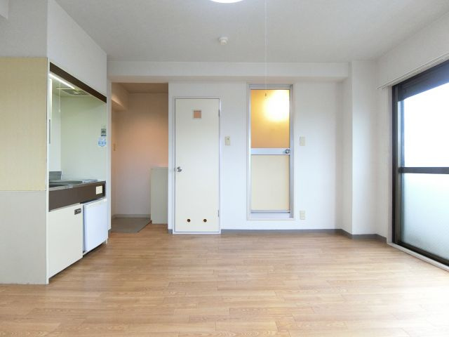 スカイ南花台の洋室