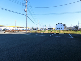 【駐車場】
