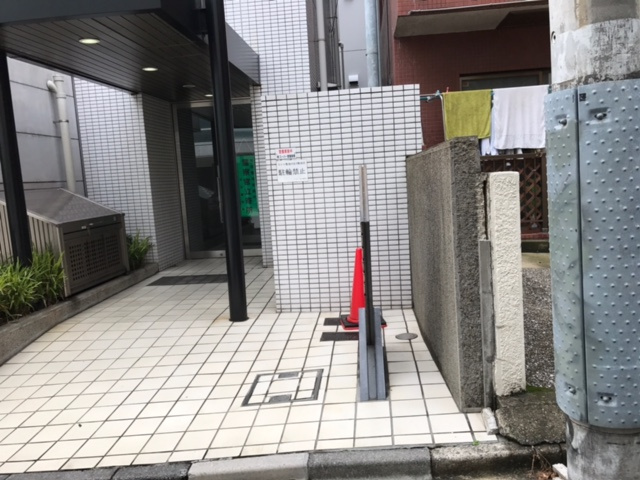 フィオーレ桜丘のエントランス