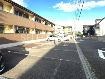 【駐車場】 | リバーパーク八帖 | カースペースがあります
