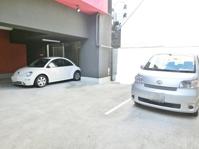 ゼウス月光の駐車場