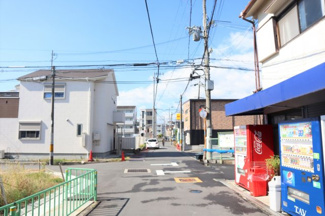 【前面道路含む現地写真】