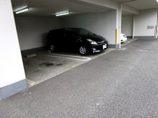【駐車場】