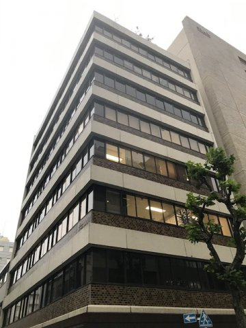 鈴丸ビルの外観