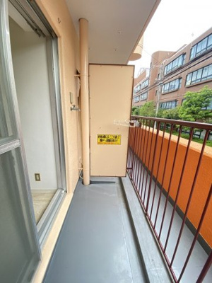 【バルコニー】 | シャレール長居  | お洗濯にも便利なバルコニー付き！