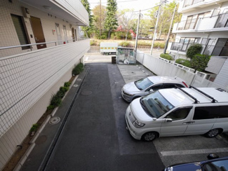 【駐車場】