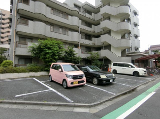 【駐車場】