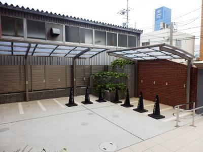 アマデウス万寿寺葛野大路の駐車場|駐輪場