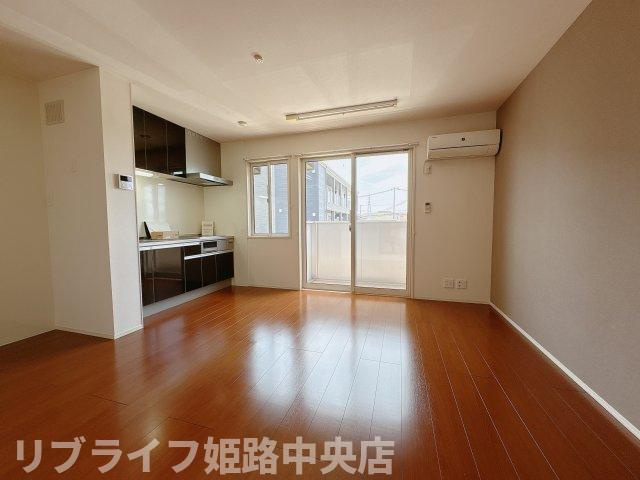 クラージュKSの居間・リビング
