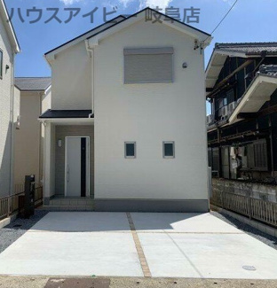 【外観】 | 岐阜市宝来町　新築分譲　全３棟　リビング23帖　南庭付き　日当り良好