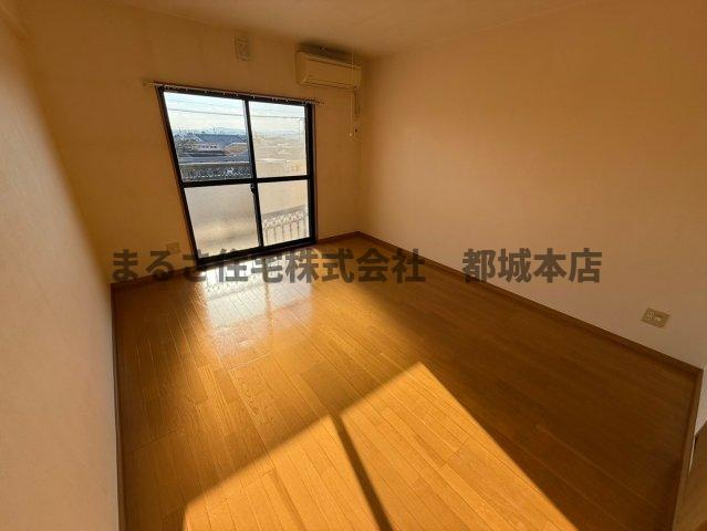 サンライズ金田の居間・リビング