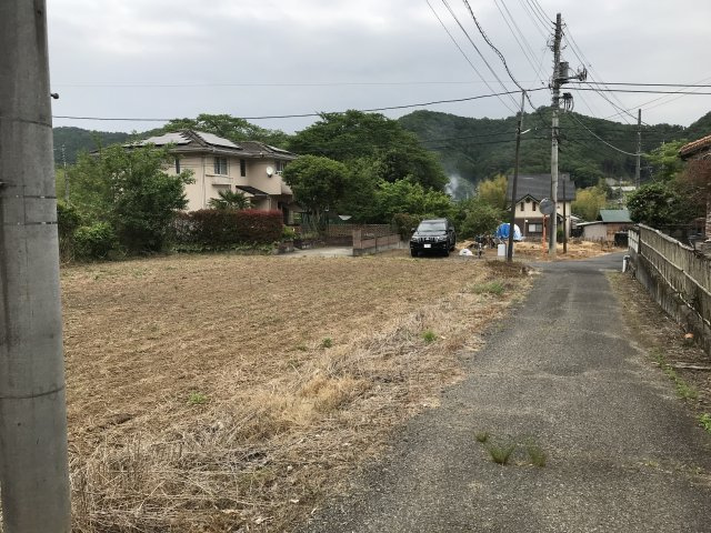 足利市名草中町の売地の前面道路含む現地写真