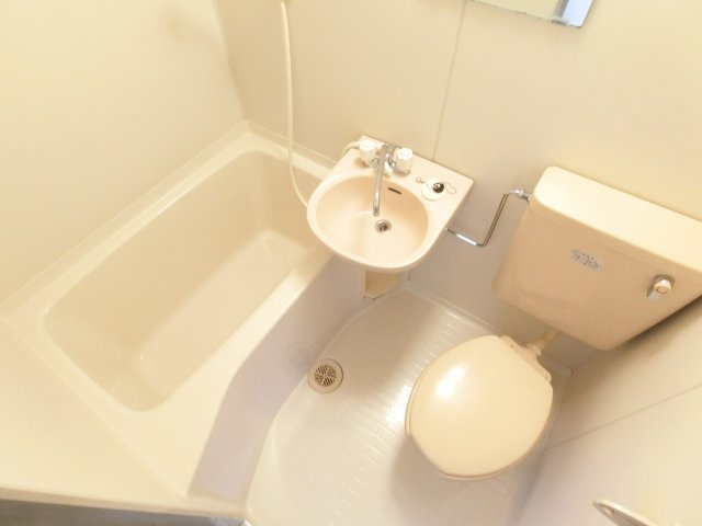 アヴニールふじわらの浴室