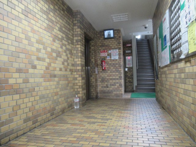 【エントランス】 | 布施ロイヤルハイツ（布施賃貸） | 建物の内部です
