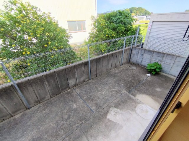 フォースクエア岡田のバルコニー