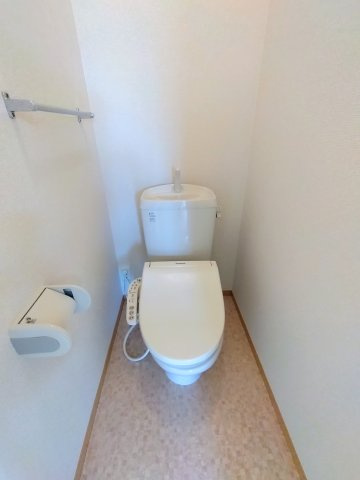 フォースクエア岡田のトイレ