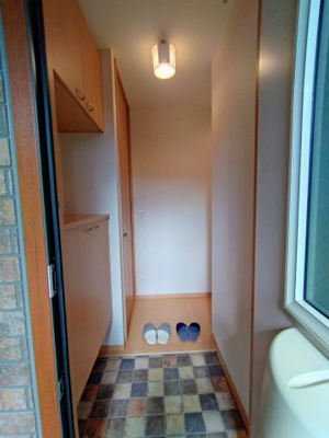 【玄関】 | フォースクエア岡田