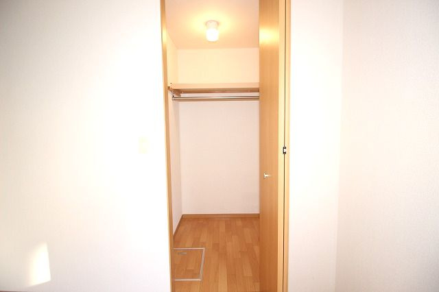 ソレジオ前里の収納|便利な収納スペースです
※反転の場合あり