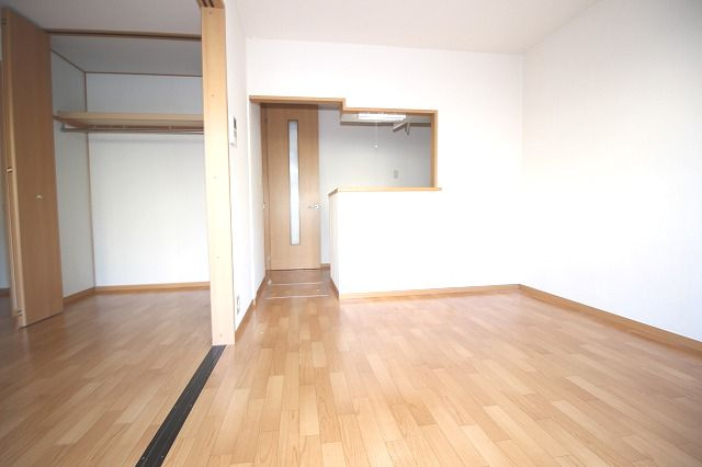 ソレジオ前里の居間・リビング|おしゃれな居間です
※反転の場合あり